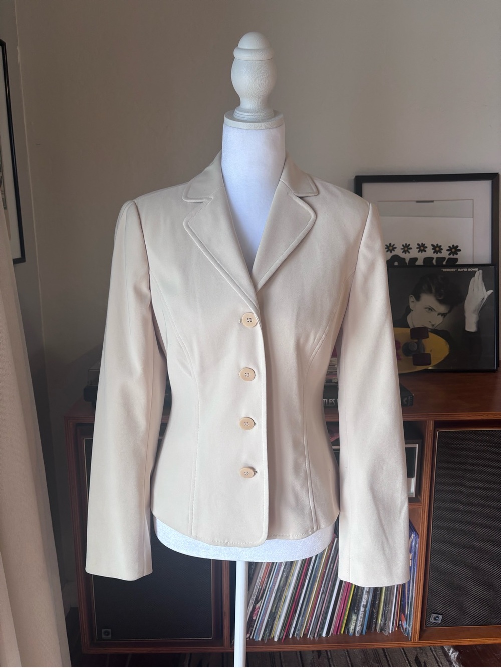 Vintage BCBG Cream Tailored Women's Blazer Jacket